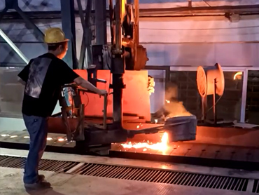 Манипулатор има високу флексибилност и може лако ухватити објекте