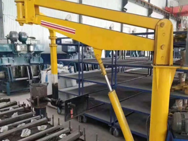 100кг топљеног гвожђа манипулатор